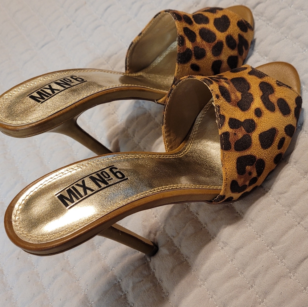 MIX No 6 ladies shoes size 6.5